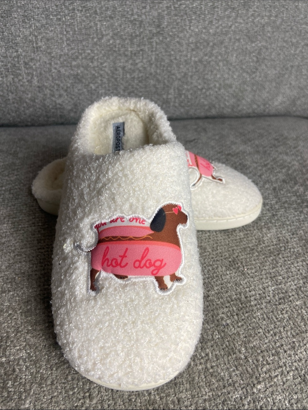 Aeropostale White PlushThemed Slip-On Slippers with Pink Patch size 7/8